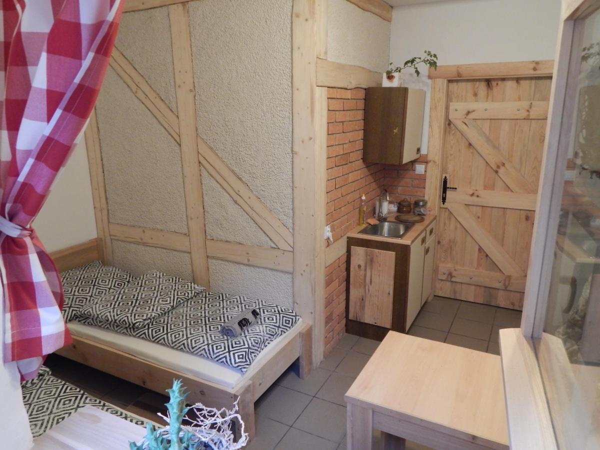 Pokoje Do Wynajecia Nowogrodziec Exterior foto