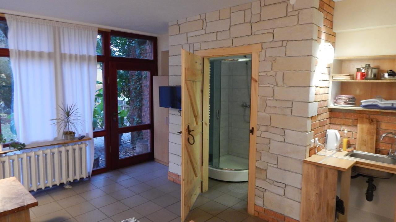 Pokoje Do Wynajecia Nowogrodziec Exterior foto
