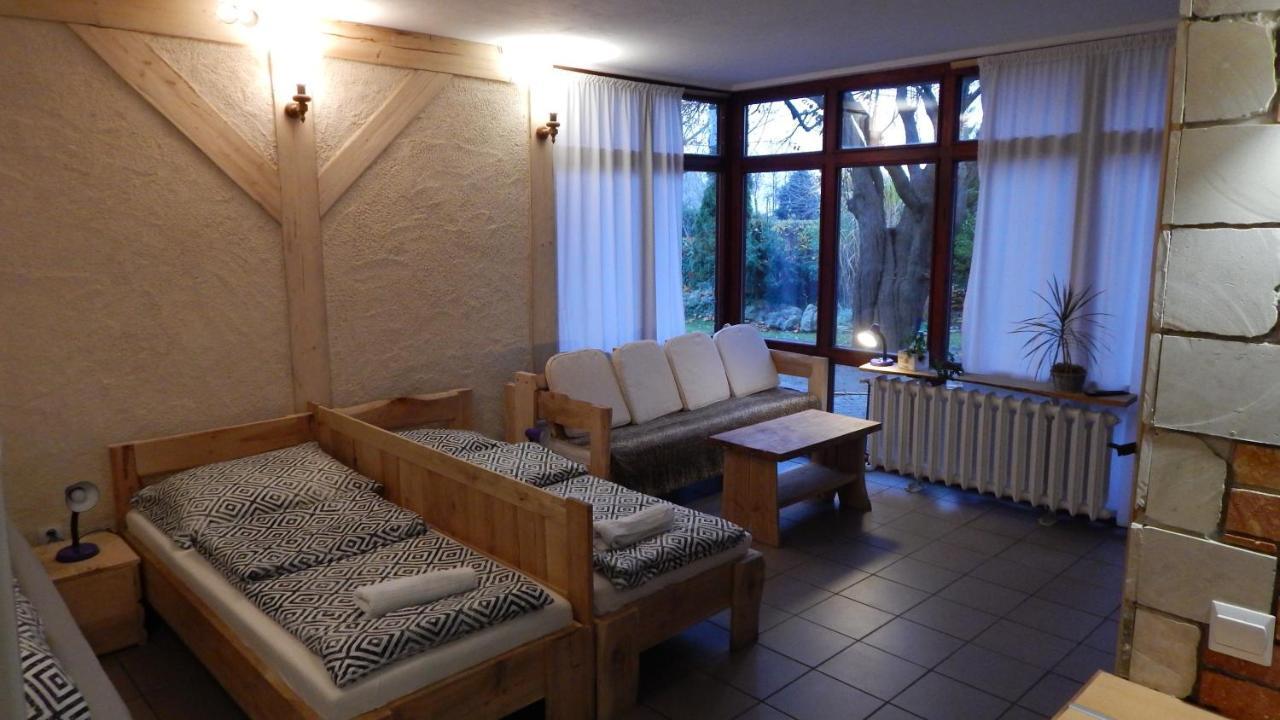 Pokoje Do Wynajecia Nowogrodziec Exterior foto